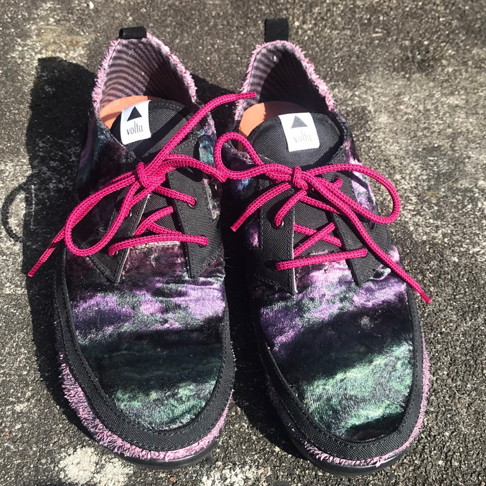 Volta “instant classic” sneaker